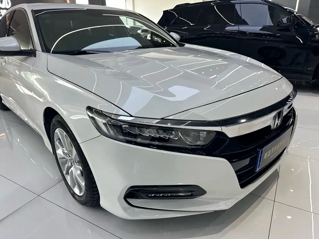 Honda Accord 2019 — фото 18