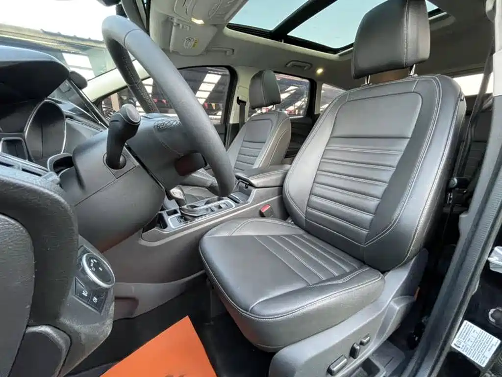 Ford Kuga 2020 — фото 11