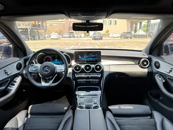 Mercedes-Benz C-Class 2020
