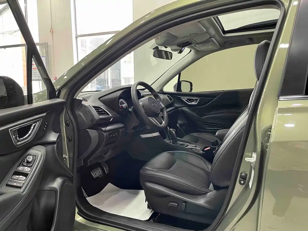 Subaru Forester 2021 — фото 14