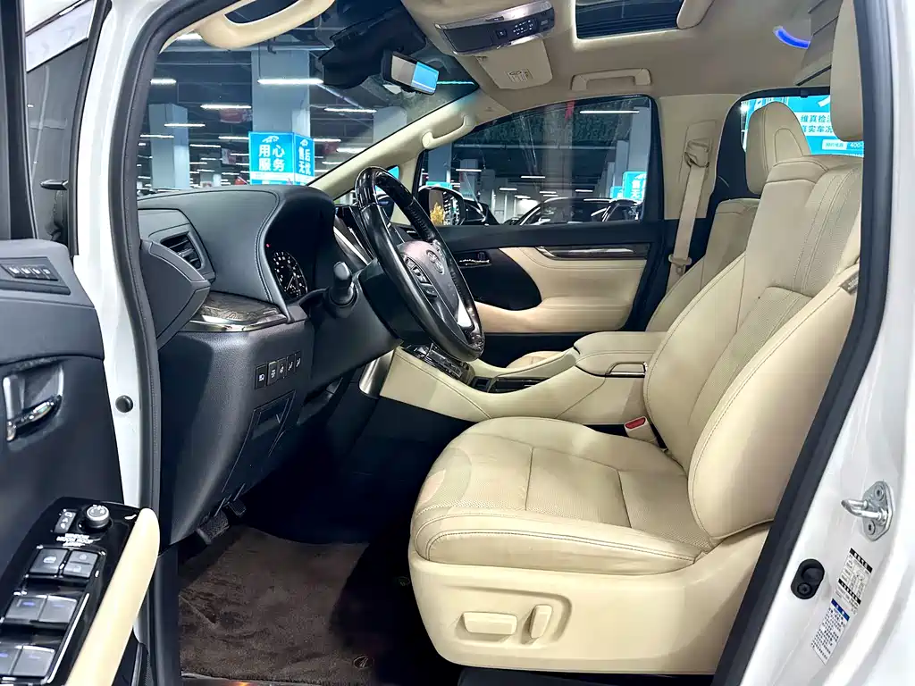 Toyota Vellfire 2021 — фото 12