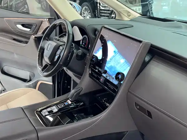 Toyota Vellfire 2023