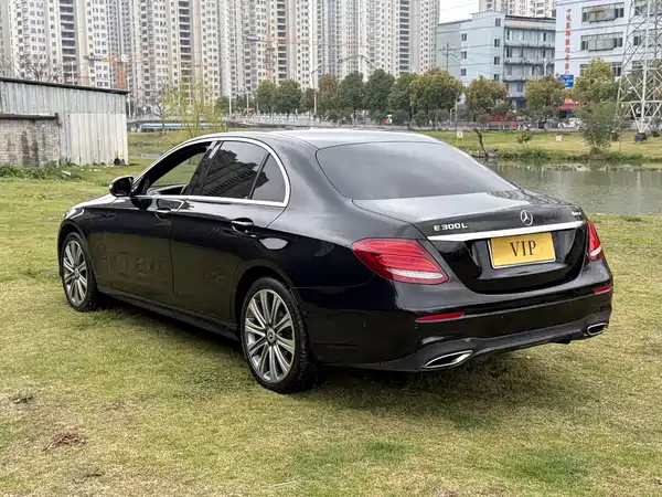 Mercedes-Benz E-Class 2017