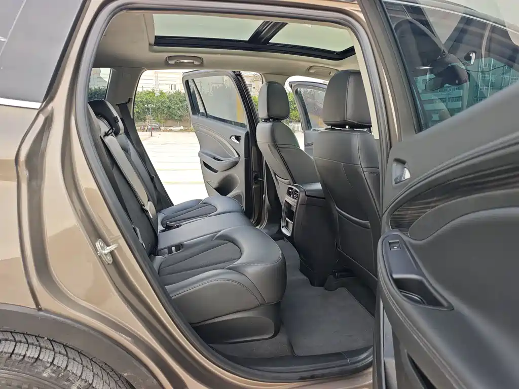 Buick Envision Plus 2018 — фото 15