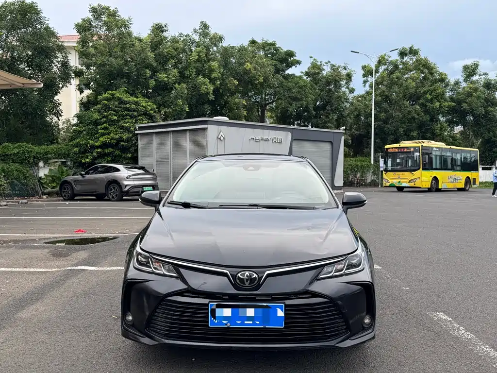 Toyota Corolla 2020 — фото 1
