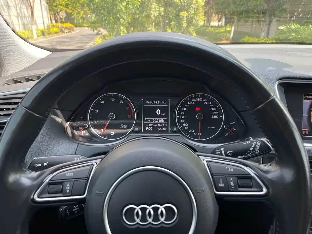 Audi Q5 2015 — фото 11