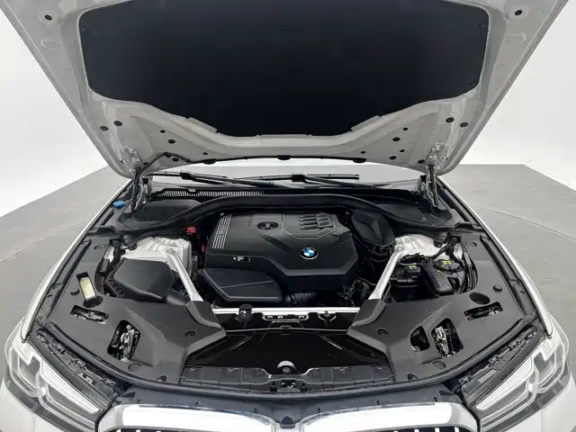 BMW 5 Series 2021 — фото 14