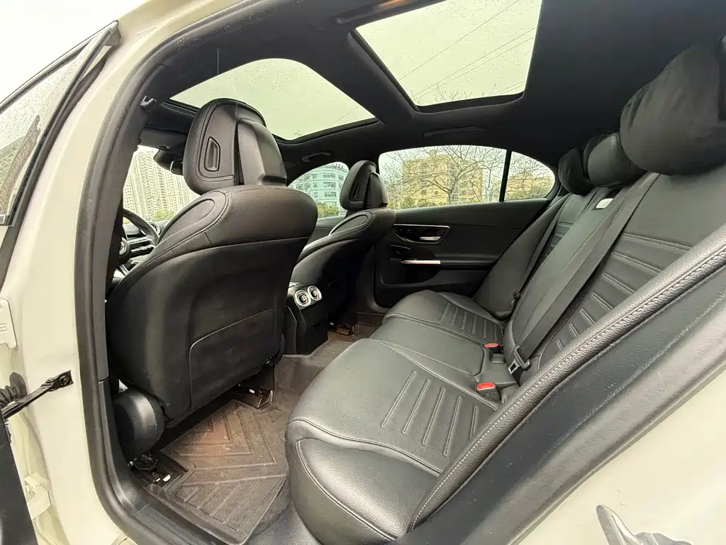 Mercedes-Benz C-Class 2023 — фото 8