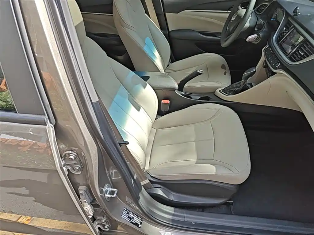 Buick Excelle 2020 — фото 25