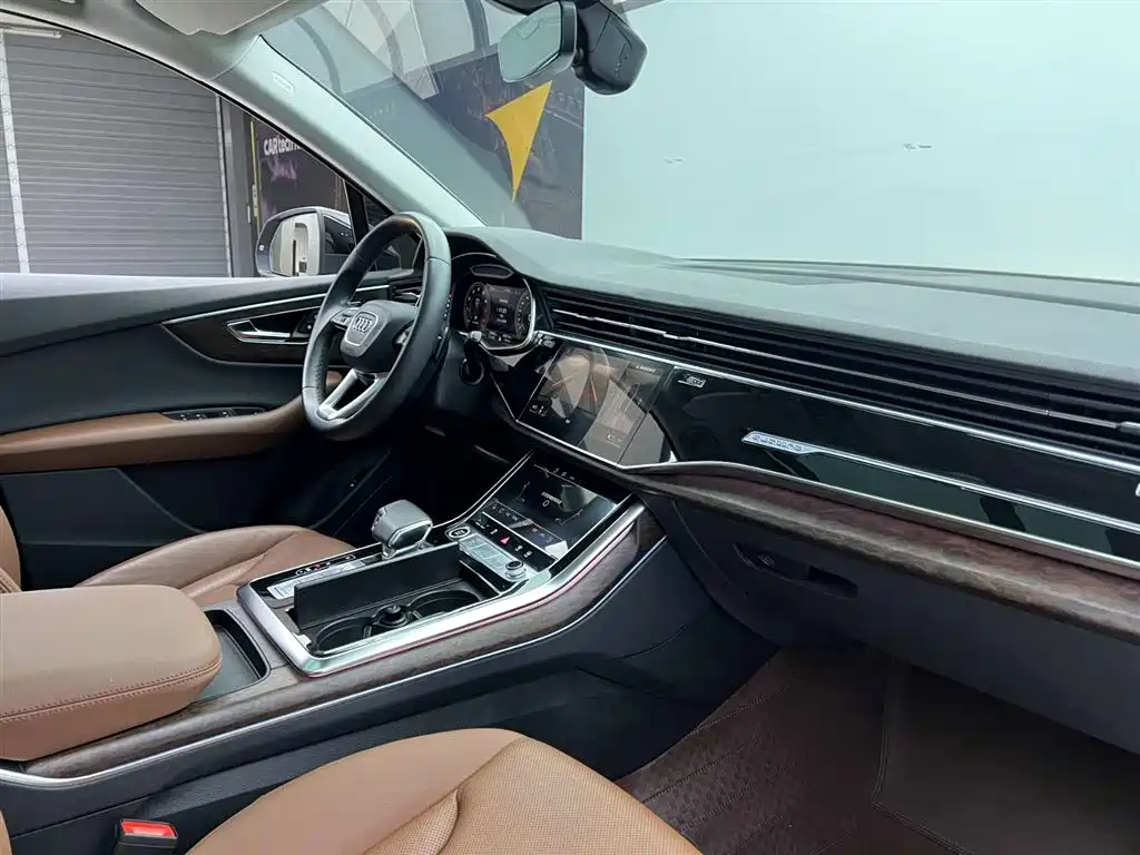 Audi Q7 2022 — фото 21