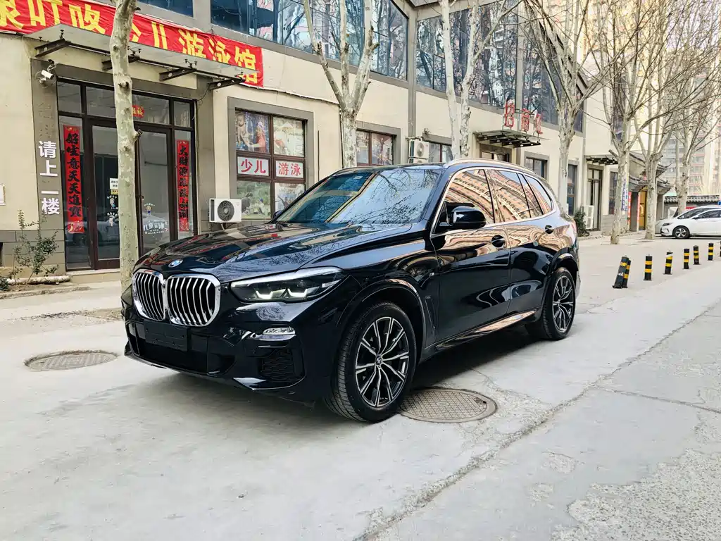 BMW X5 2020 — фото 1
