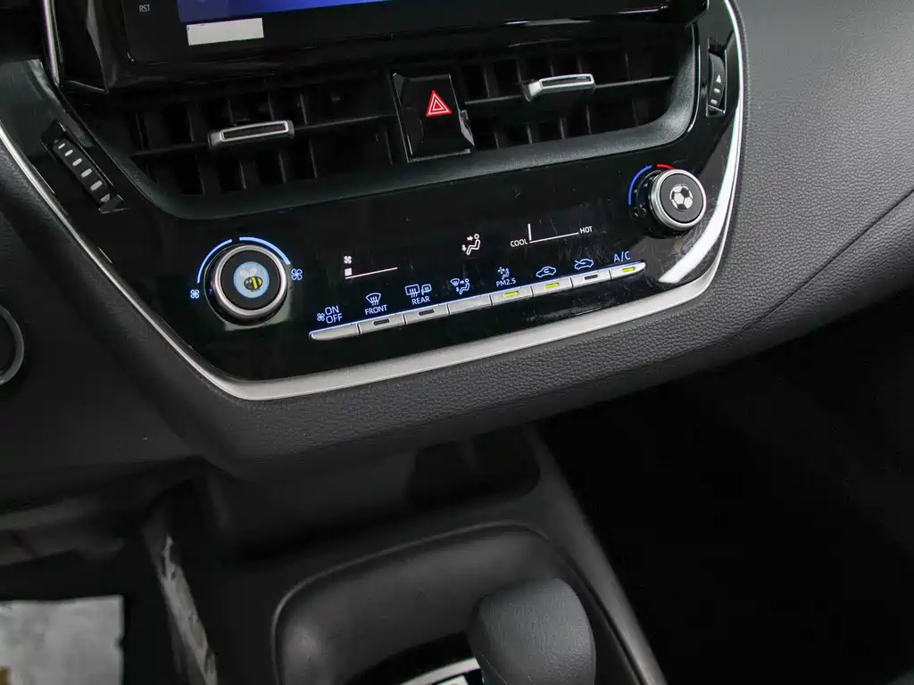 Toyota Corolla 2022 — фото 10