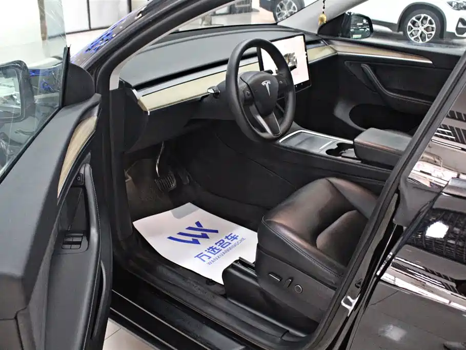 Tesla Model Y 2023 — фото 4
