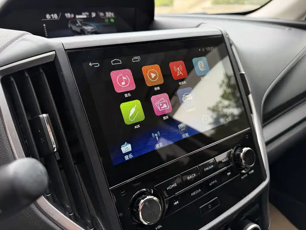 Subaru Forester 2019 — фото 12