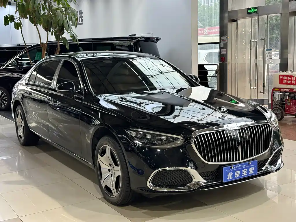 Mercedes-Benz Maybach S-Class 2025