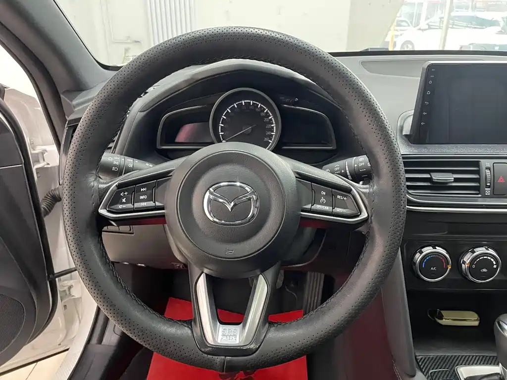Mazda CX-4 2023 — фото 10
