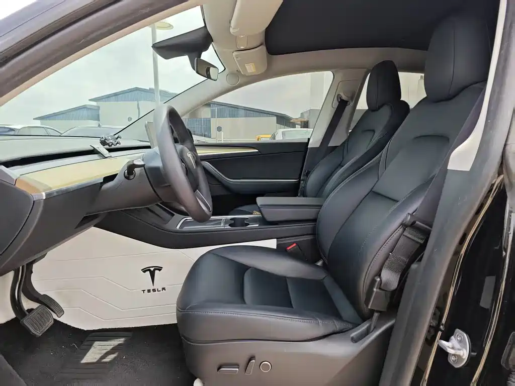 Tesla Model Y 2023 — фото 10