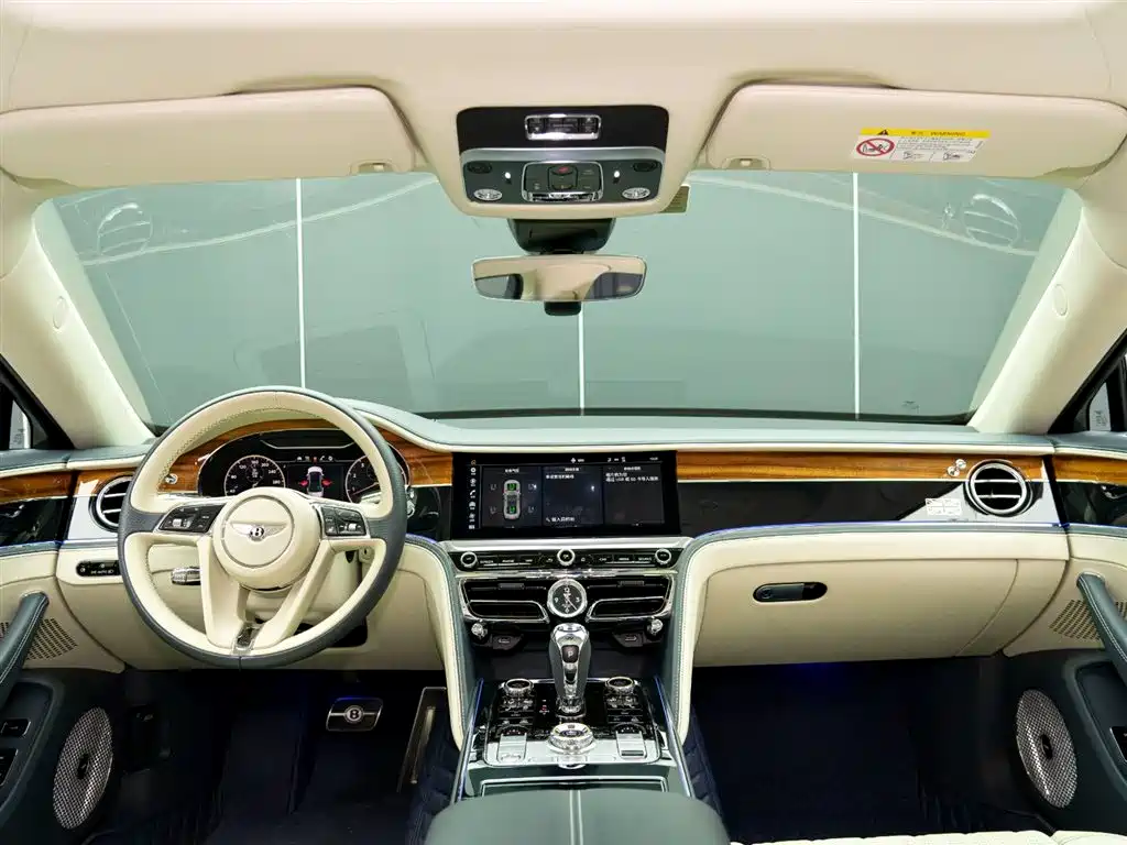 Bentley Flying Spur 2020 — фото 19