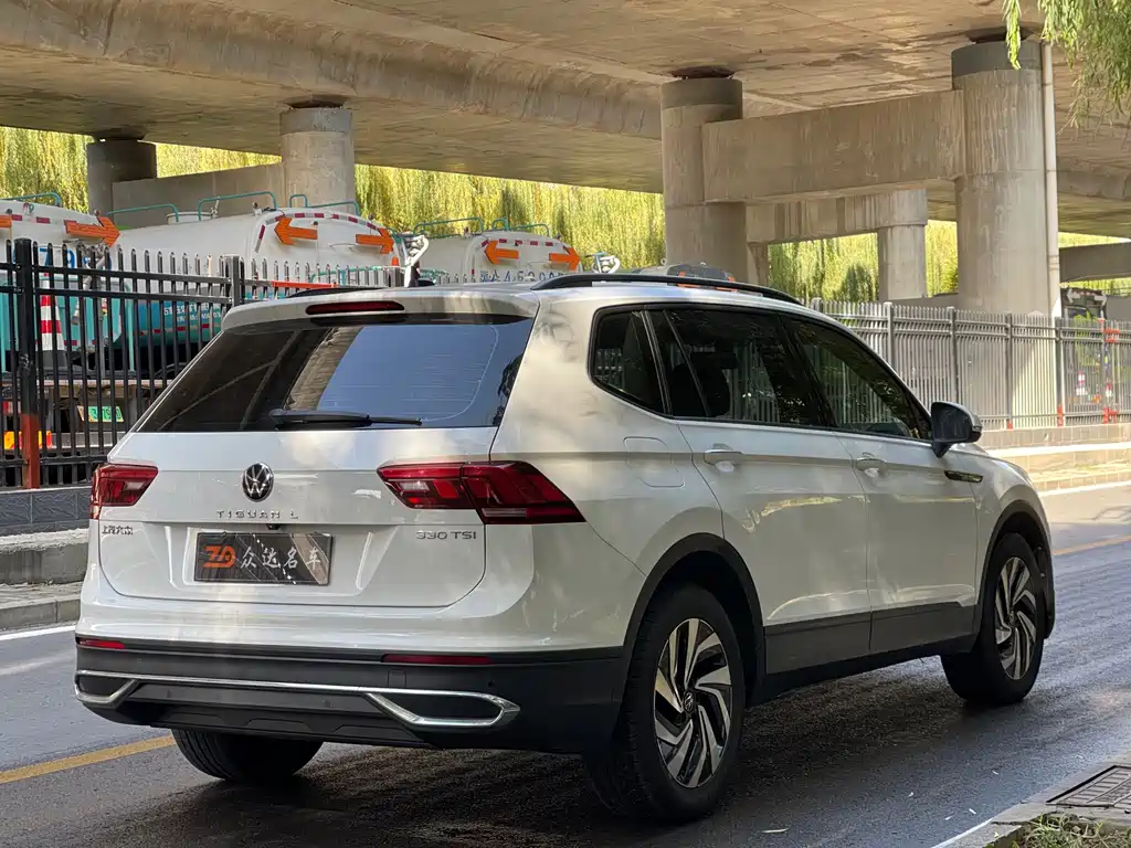 Volkswagen Tiguan L 2022 — фото 14