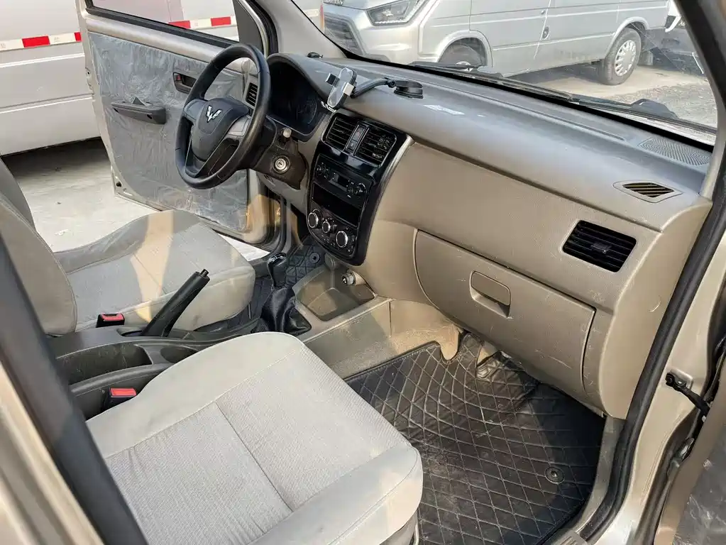 Wuling Rongguang V 2019