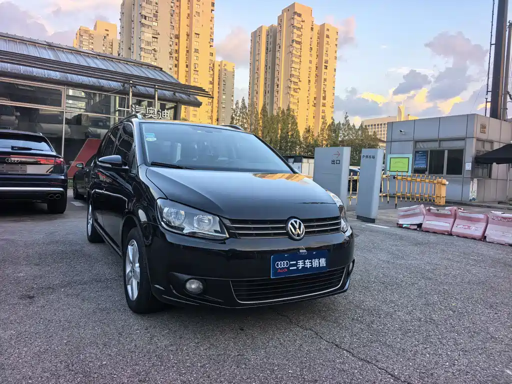 Volkswagen Touran 2014