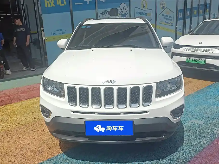 Jeep Compass 2015 — фото 2