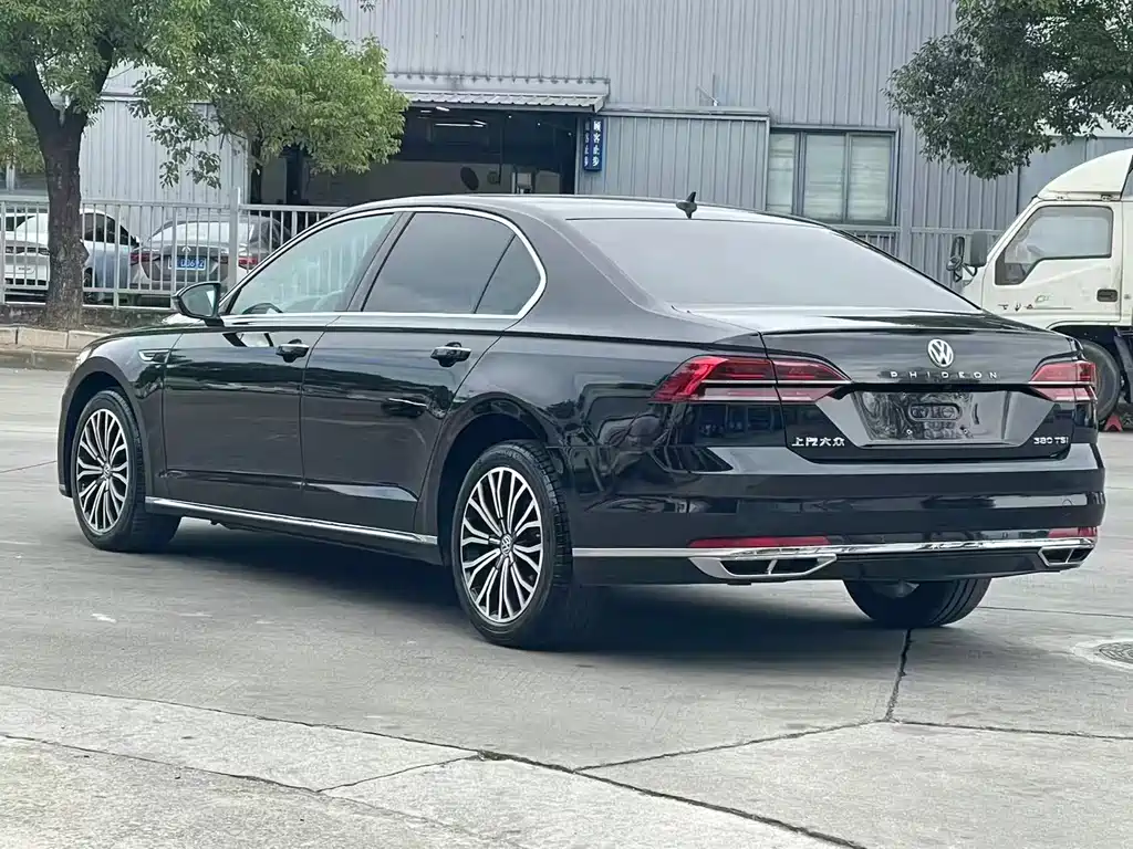 Volkswagen Phideon 2017 — фото 8