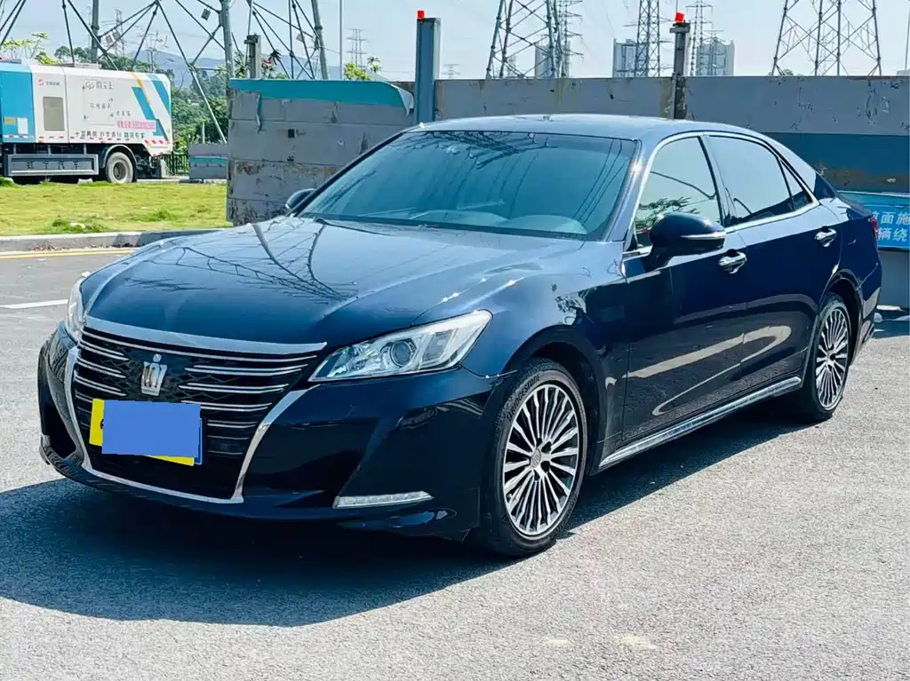 Toyota Crown 2018