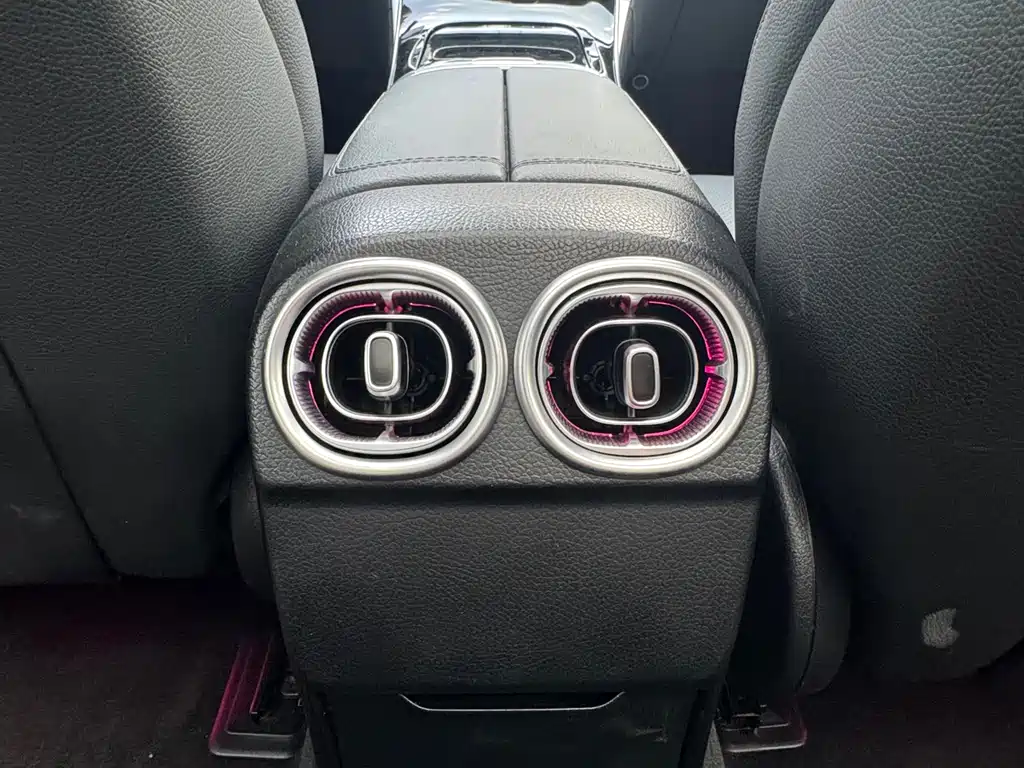 Mercedes-Benz C-Class 2022 — фото 16