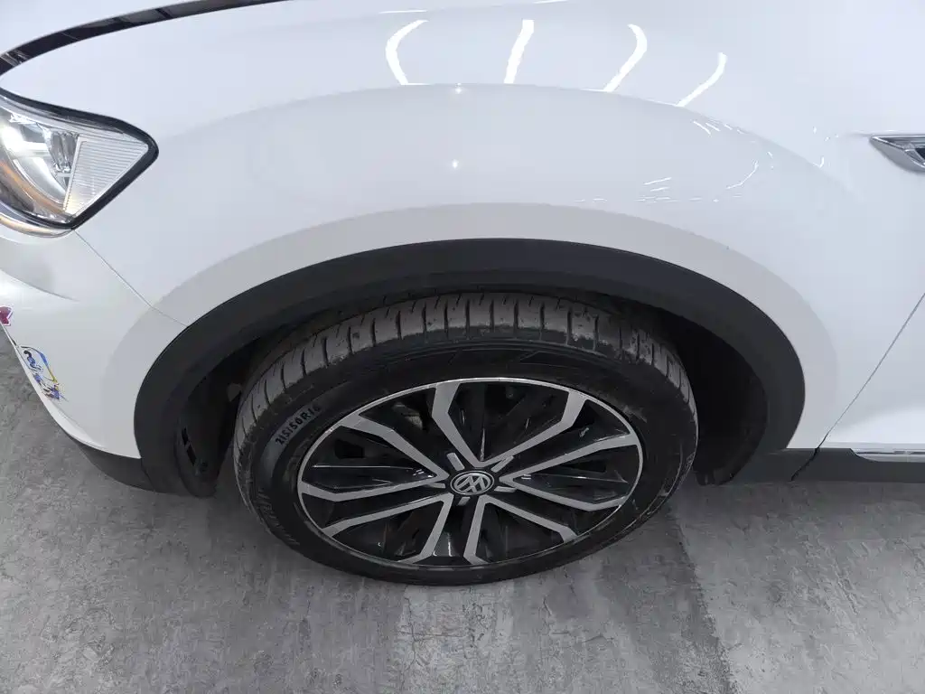Volkswagen T-Roc 2020 — фото 23