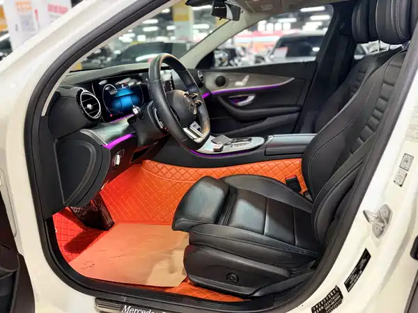 Mercedes-Benz E-Class 2022