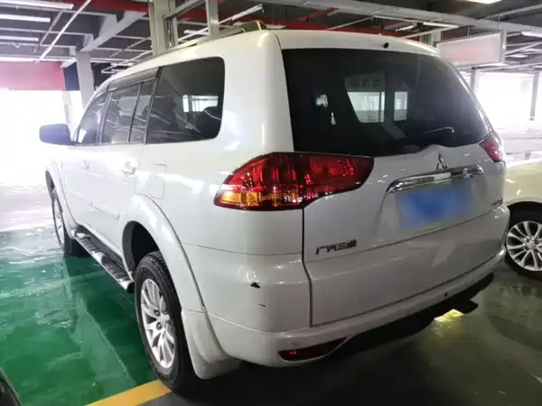 Mitsubishi Pajero Jinchang 2015