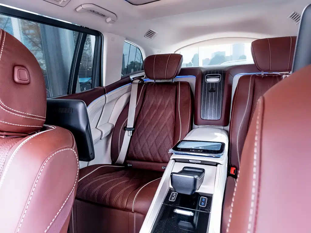 Mercedes-Benz GLS — фото 9