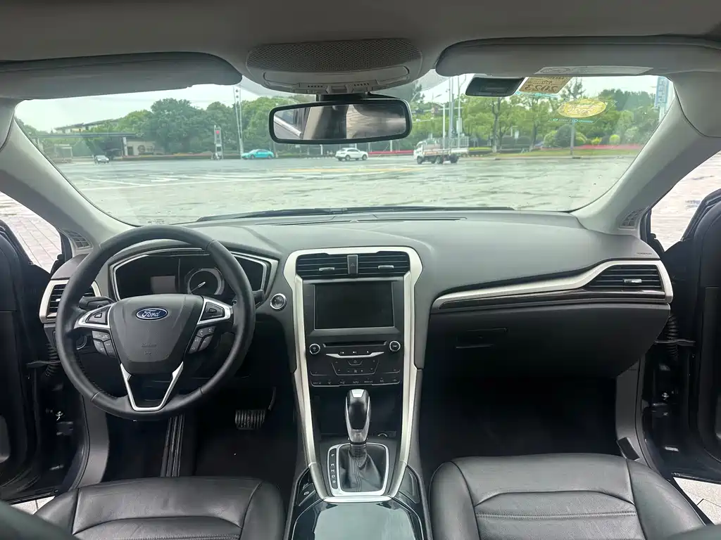 Ford Mondeo 2015 — фото 14