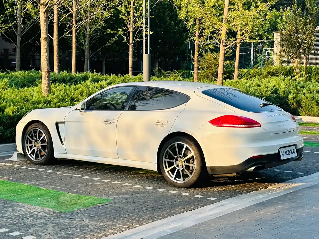 Porsche Panamera 2015 — фото 6