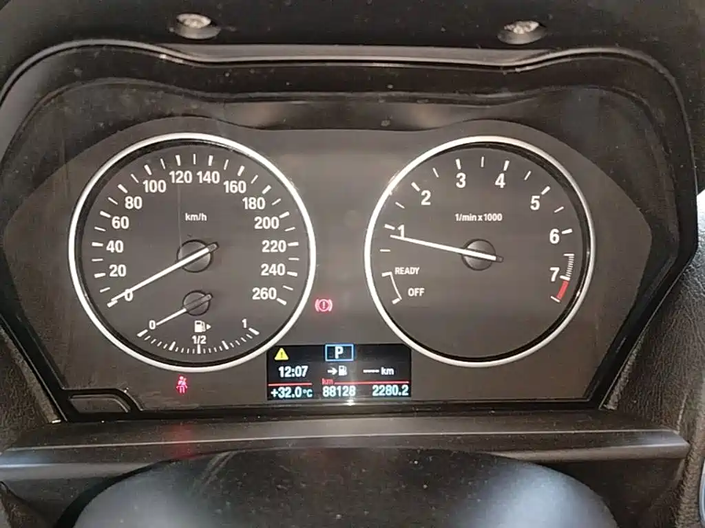 BMW 1 Series 2015 — фото 12