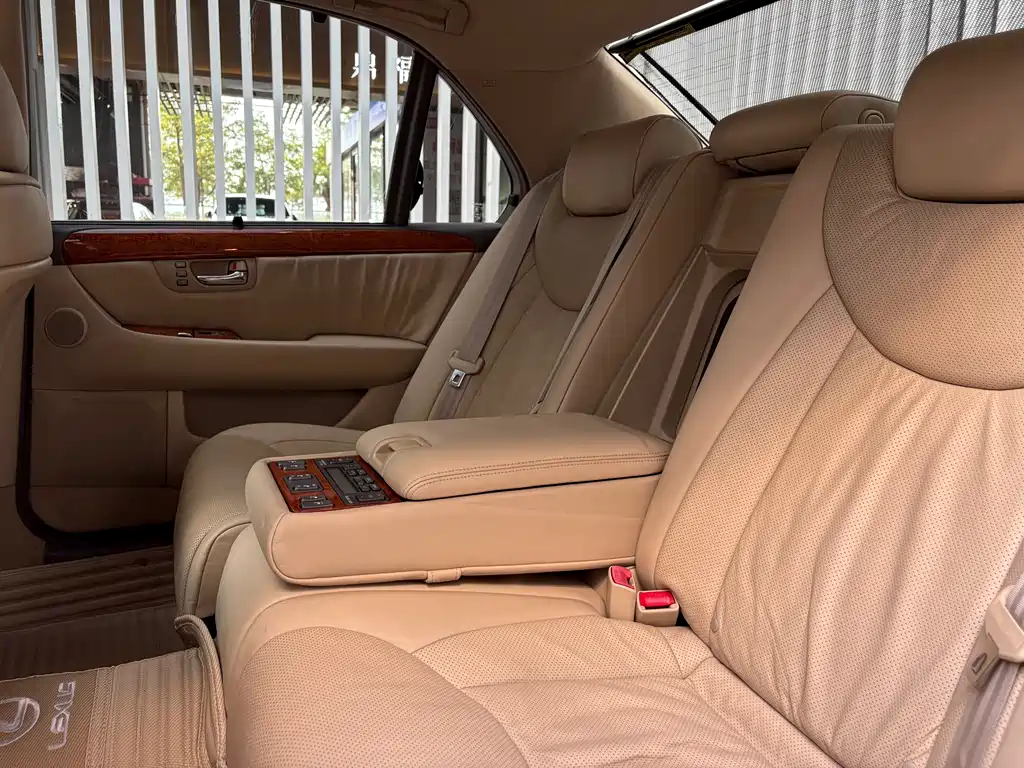 Lexus LS 2005 — фото 12