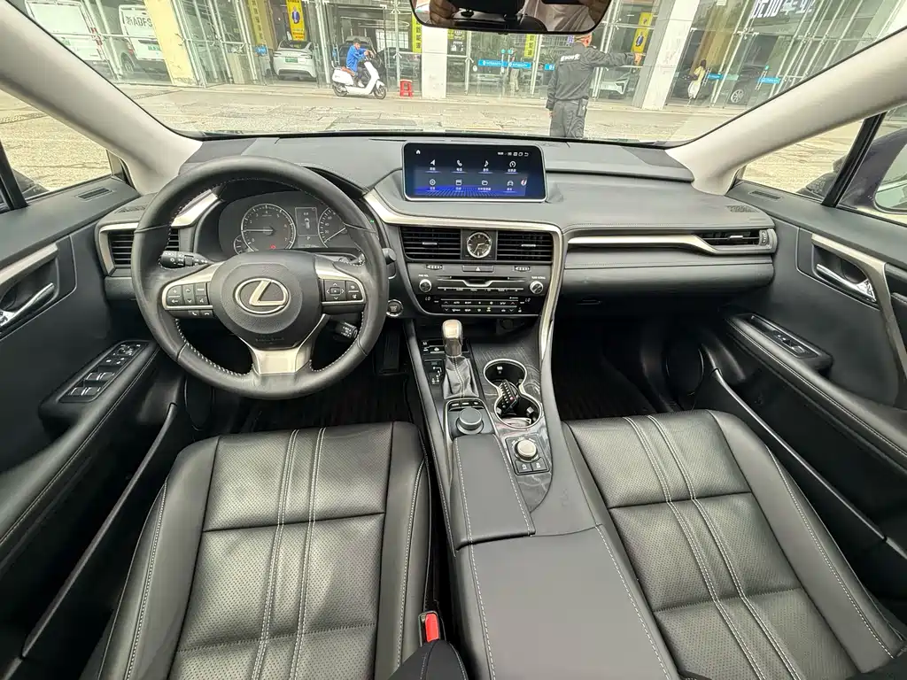 Lexus RX 2017 — фото 10