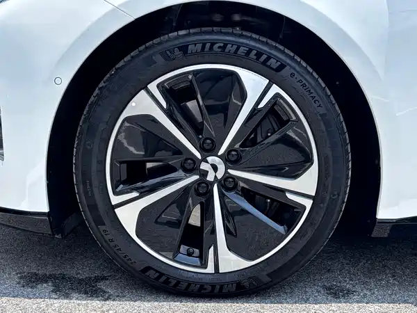 NIO ET5 2025