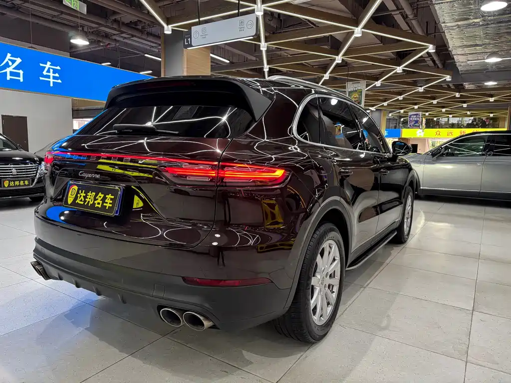 Porsche Cayenne 2018 — фото 16