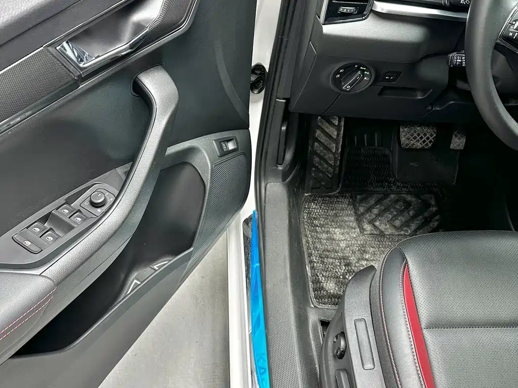 Skoda Karoq 2022 — фото 16