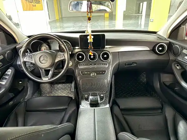 Mercedes-Benz C-Class 2018
