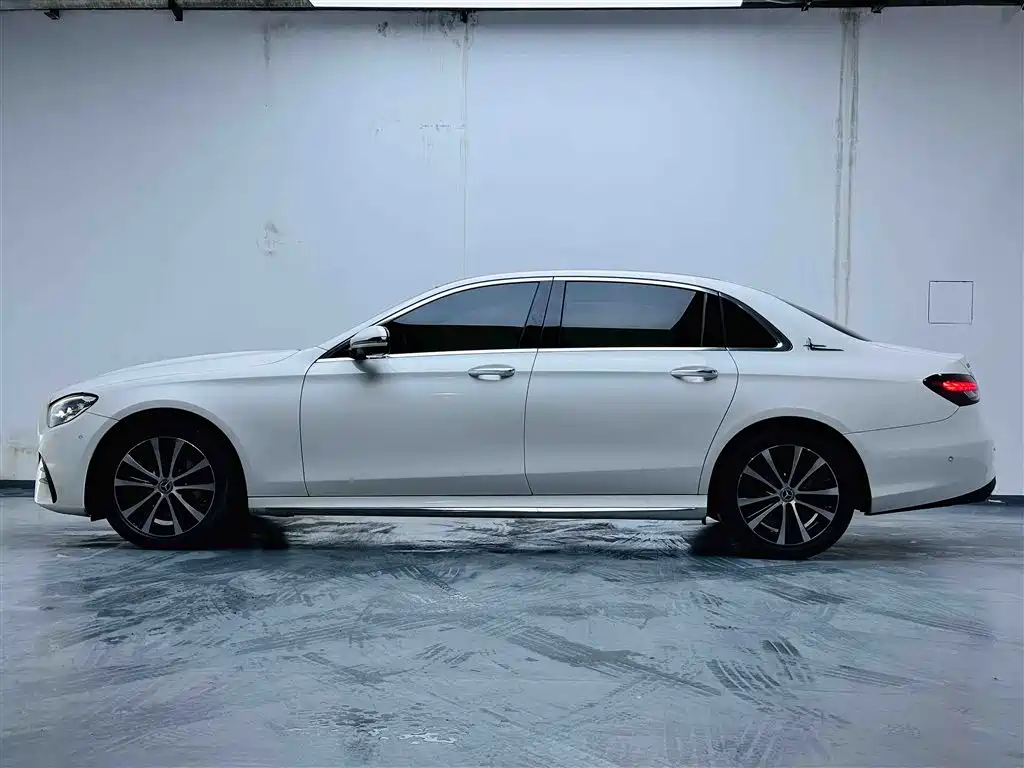 Mercedes-Benz E-Class New Energy 2022 — фото 5