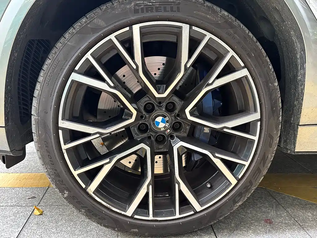 BMW X6 M 2021 — фото 9