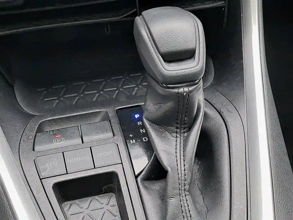 Toyota RAV4 2019 — фото 13