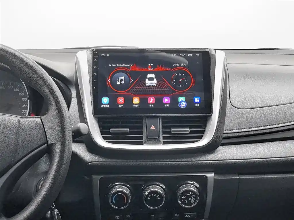 Toyota Yaris L 2018 — фото 12