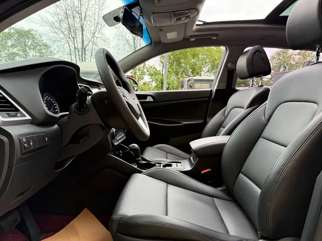 Hyundai Tucson 2017 — фото 9
