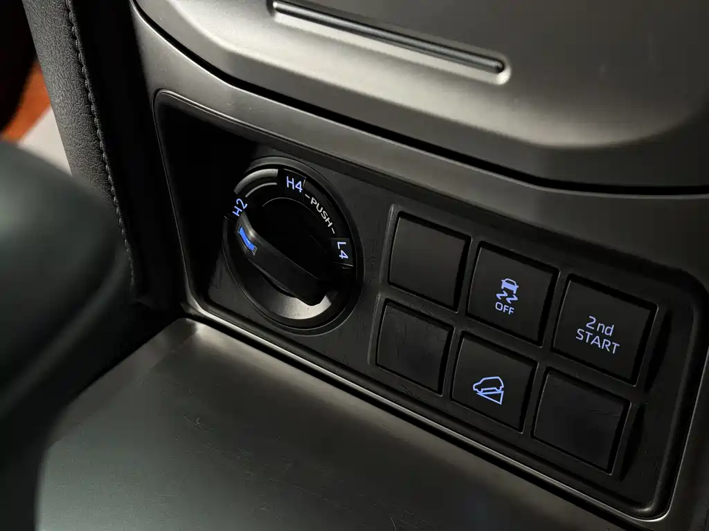 Toyota Prado 2019 — фото 15
