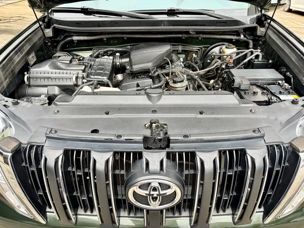 Toyota Prado 2015 — фото 15