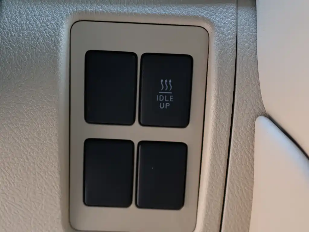 Toyota Land Cruiser 2020 — фото 10